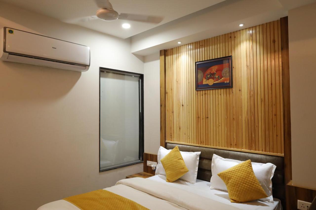 Hotel The Bell Ludhiana Bagian luar foto